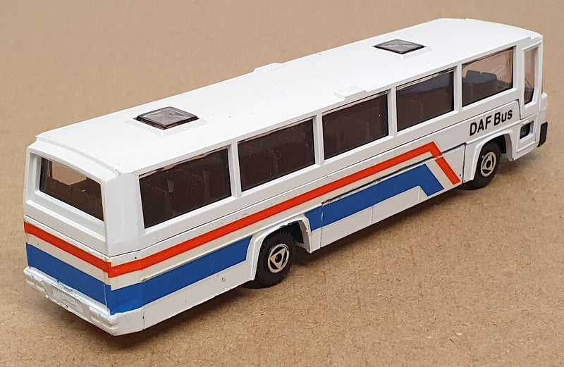 Etsi 1/87 Scale Diecast 187DAF - DAF Coach Bus - White