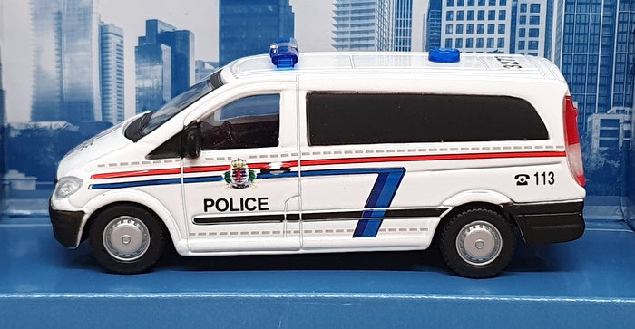 Burago 1/50 Scale 18-32009W - Mercedes Benz Vito Police - White