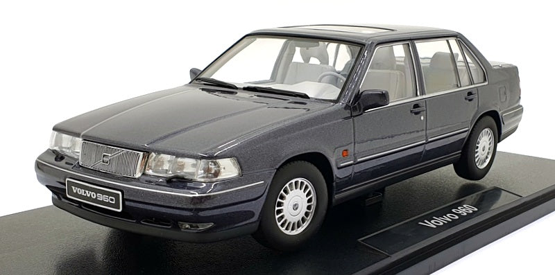 Triple9 1/18 Scale T9-1800303 - Volvo 960 - Aubergine Pearl