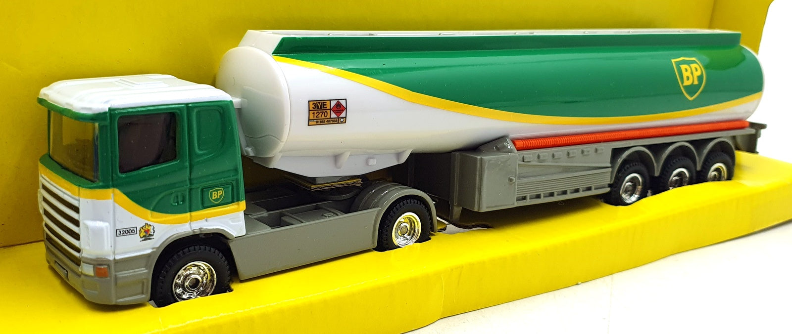 Corgi 1/64 Scale TY86608 - Scania Fuel Tanker Truck - BP