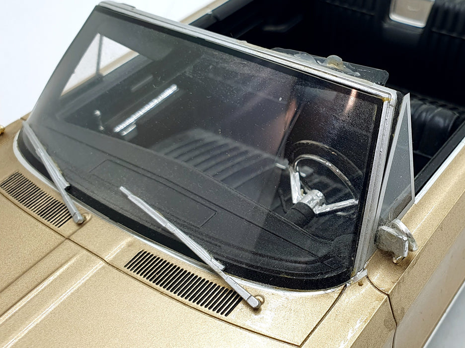 BOS Models 1/18 Scale Resin BOS273 - Chrysler Newport Convertible - Gold