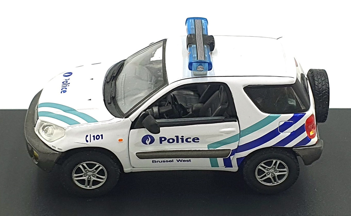 Cararama 1/43 Scale 143040 - 2000 Toyota RAV4 Police Car - White