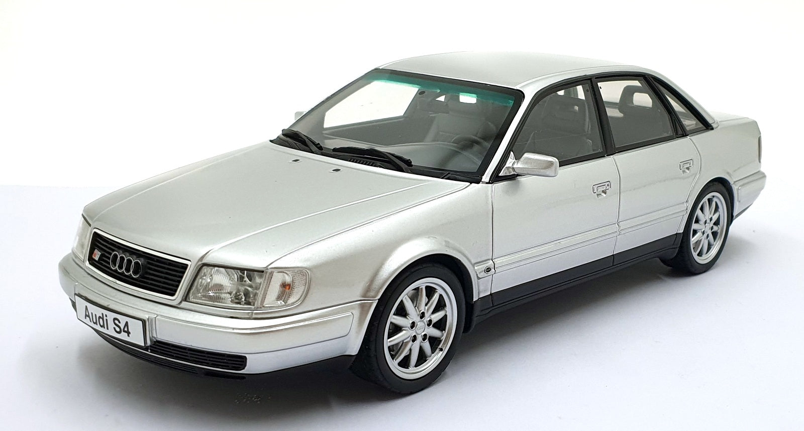 Otto Models 1/18 Scale Resin OT464 - Audi S4 (C4) 4.2 V8 - Silver