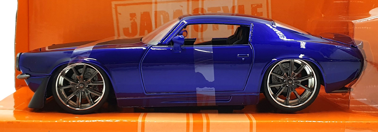 Jada Bigtime Muscle 1/24 Scale Diecast 36592 - 1971 Chevrolet Camaro Met. Purple
