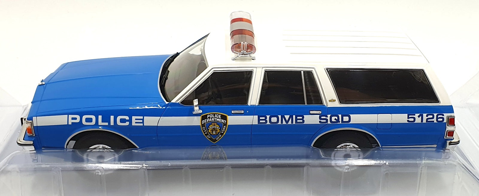MCG 1/18 Scale Diecast MCG18477 1985 Chevrolet Caprice Estate Wagon Police Blue