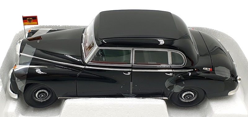 Norev 1/18 Scale Diecast 183707 - Mercedes-Benz 300 1955 Konrad Adenauer