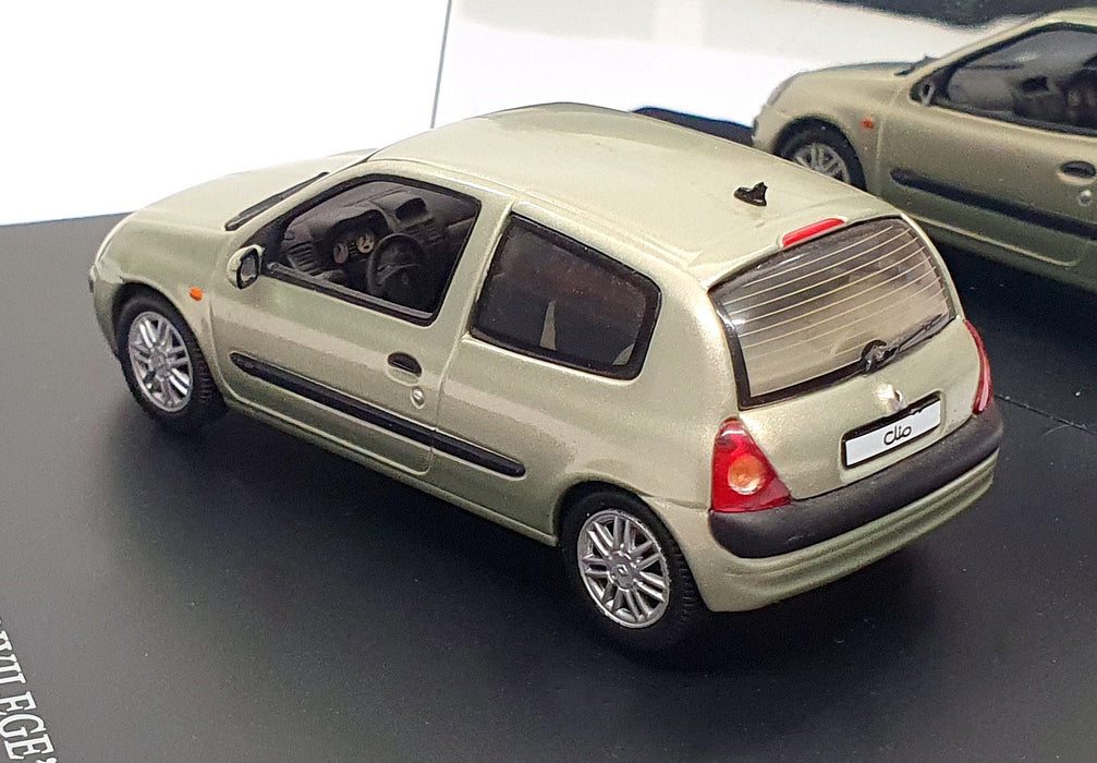 Eagle Collectibles 1/43 Scale 2401 - Renault Clio Privilege - Met. Green