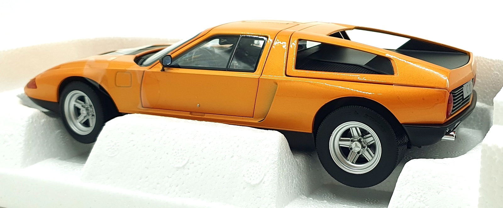 Norev 1/18 Scale Diecast 183050 1970 Mercedes-Benz C111/11 Met. White Autumn