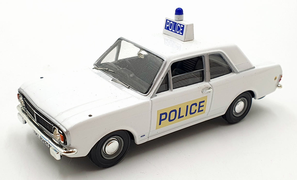 Vanguards 1/43 Scale Diecast VA04101 Ford Lotus Cortina MKII Hampshire Constab.