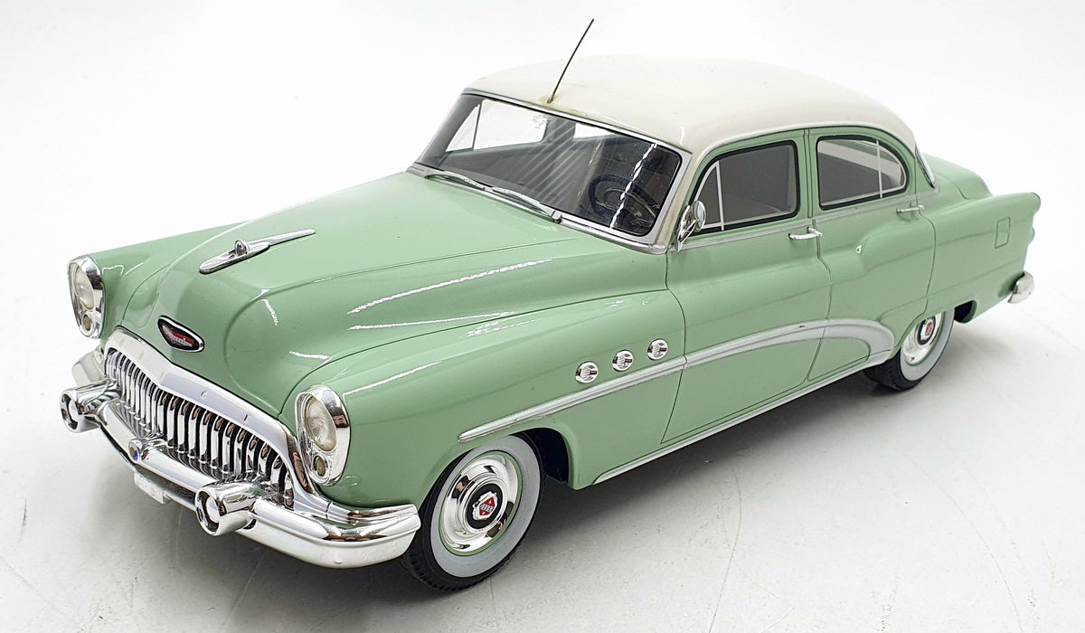 BOS Models 1/18 Scale BOS270 - Buick Special 4 Door Tourback Sedan - Green/White