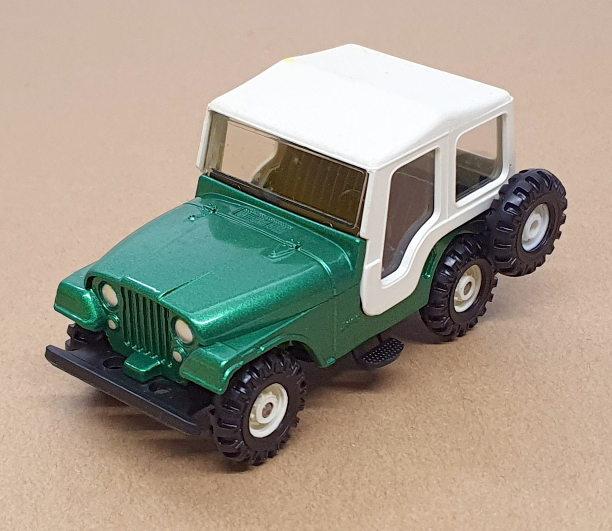 Corgi 9.5cm Long Original Diecast 419 - C-J5 Jeep - Met. Green/White