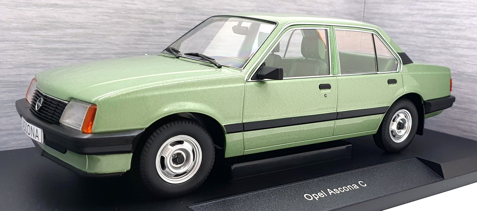 Model Car Group 1/18 Scale MCG18458 - Opel Ascona C - Met. Green
