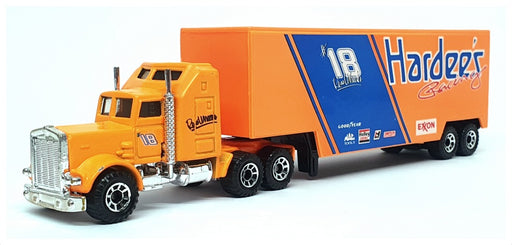 Matchbox 1/100 Scale 32560 - Kenworth Transporter Truck Hardee's Racing - Orange