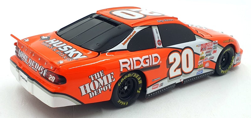 Action 1/24 Scale Diecast 101150 2001 Pontiac Grand Prix #20 Home Depot Stewart