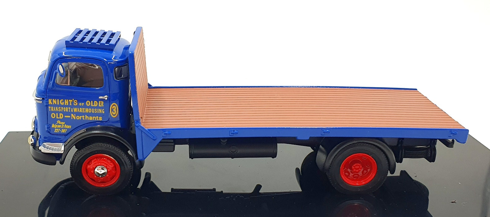 British Transport Classics 1/50 Scale 010201 Commer Flatbed Knights Of Old Blue