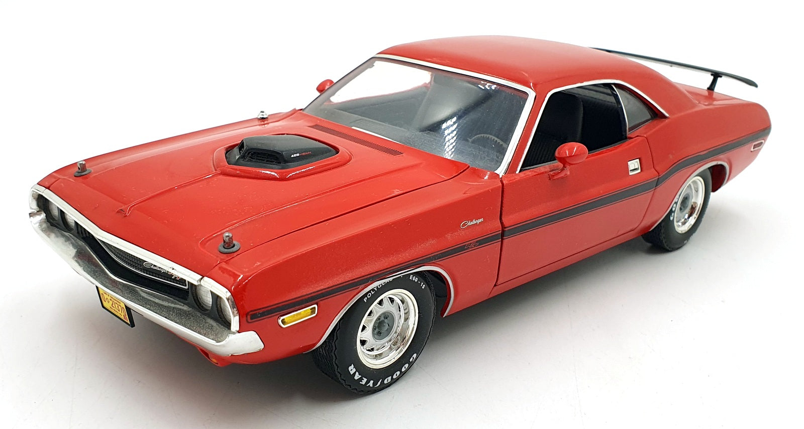Greenlight 1/18 Scale Diecast 12819 - 1970 Dodge Challenger R/T - Red