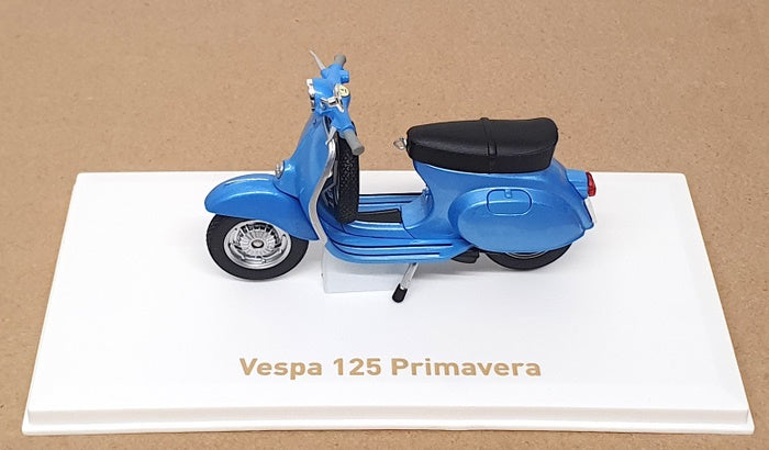Norev 1/18 Scale 182100 - Vespa 125 Primavera Scooter Motorbike - Met. Blue