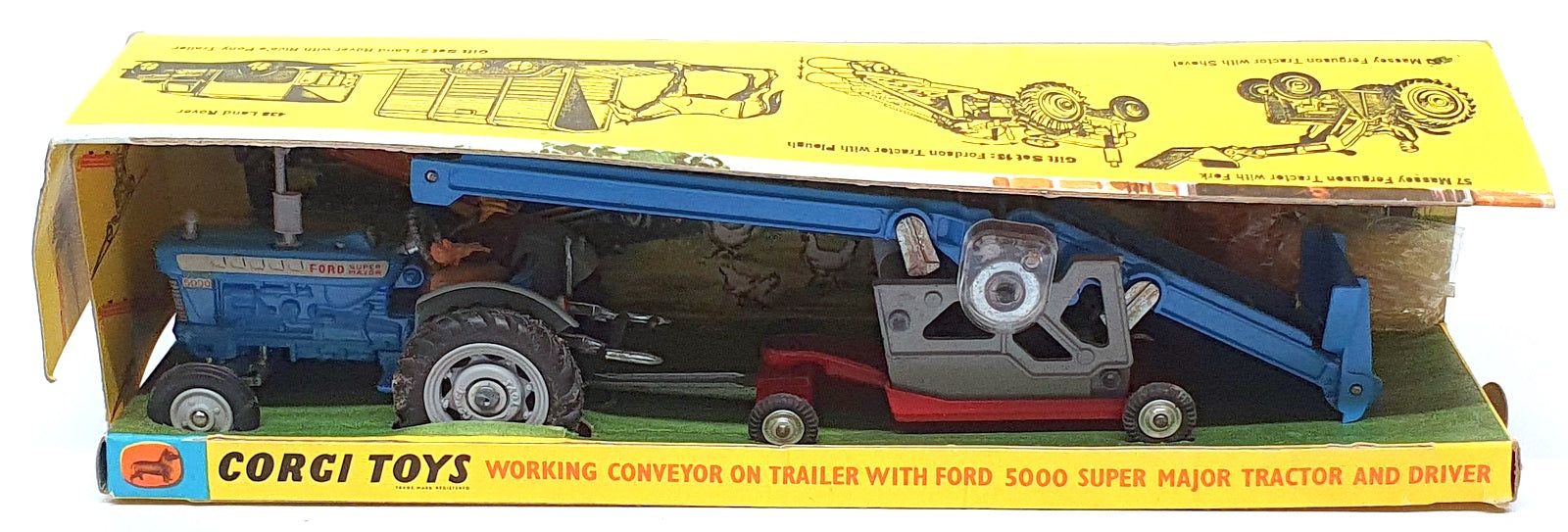 Corgi Toys Original No. 47 - Working Conveyor On Trailer + Ford Tractor & Driver