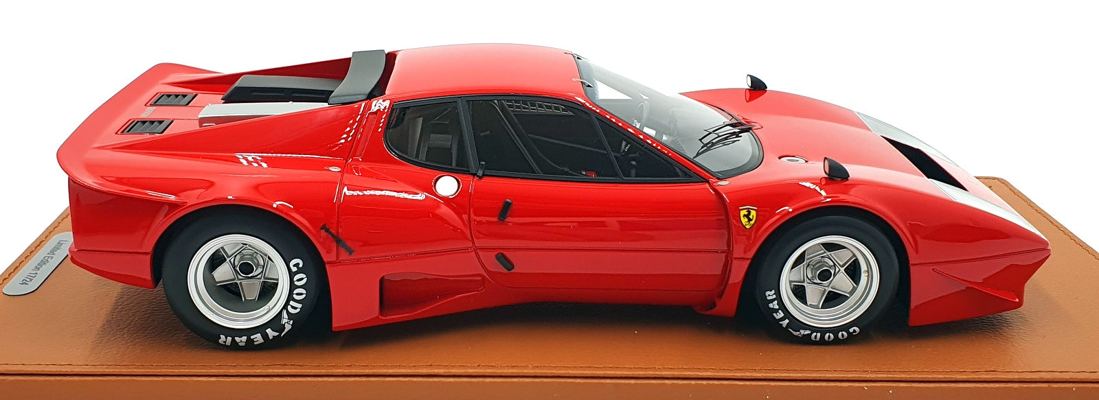 BBR 1/18 Scale Resin BBRC1813BV1 - Ferrari 365 GT4 BB 1975 - Red/Black