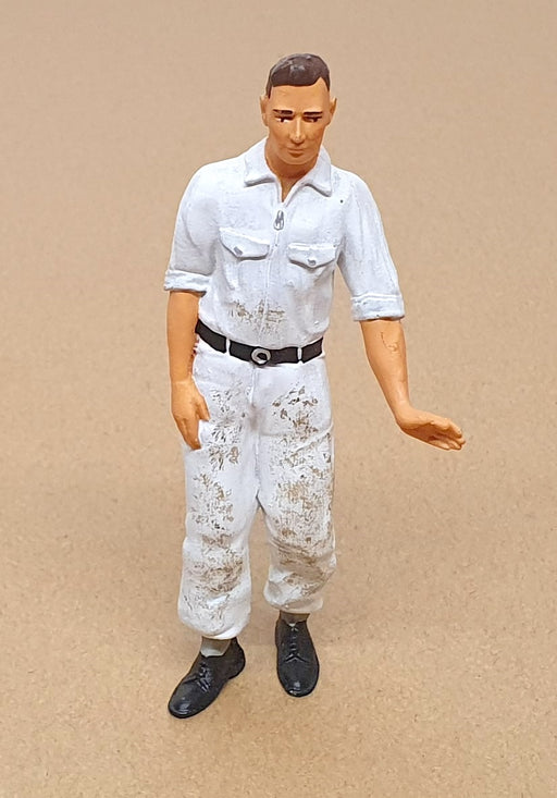 Figutec 1/18 Scale 180132 - F1 Mercedes Benz Mechanic Resin Figure Model