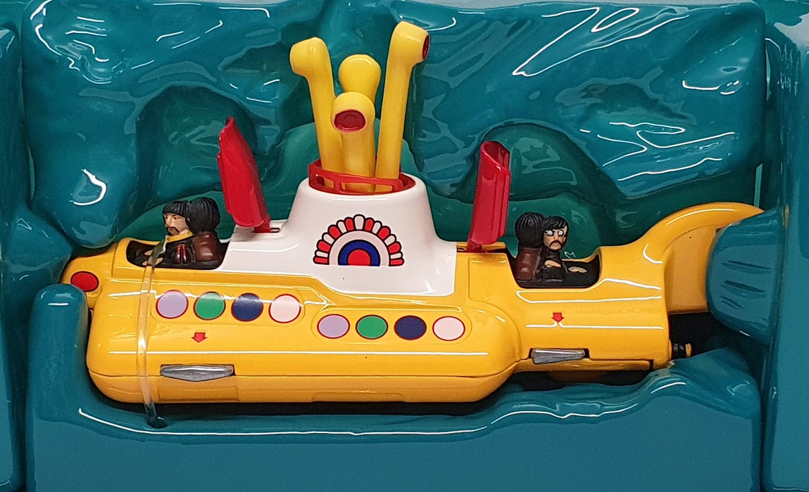 Corgi Toys 803 Reissue CD54321046 - The Beatles Yellow Submarine Red Hatch Ed.
