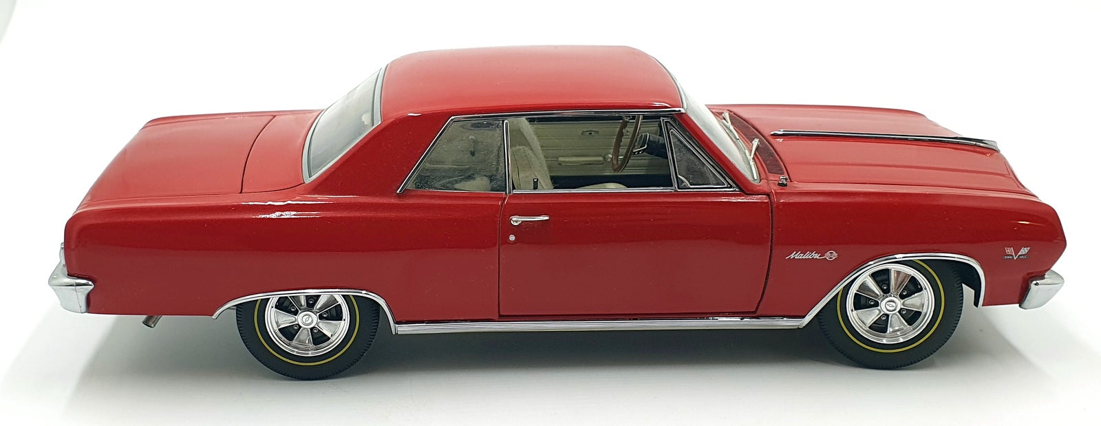 Exact Detail 1/18 Scale DC11226F - 1965 Chevrolet Chevelle Z16 - Red