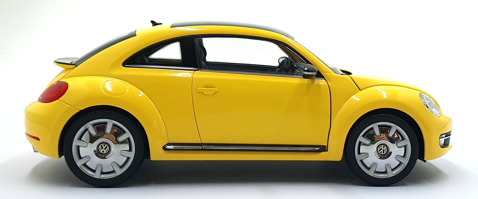 Kyosho 1/18 Scale Diecast 08811SY - Volkswagen The Beetle Coupe - Sun Flow