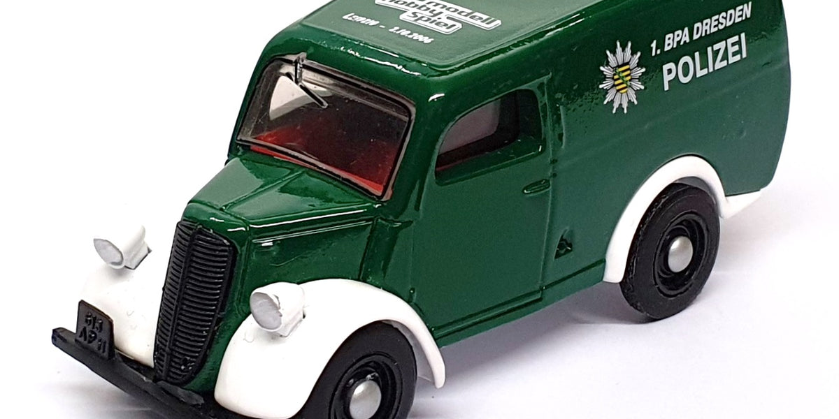 Matchbox Dinky 1/43 Scale MDL07 - 1950 Ford E 83 Van Polizei