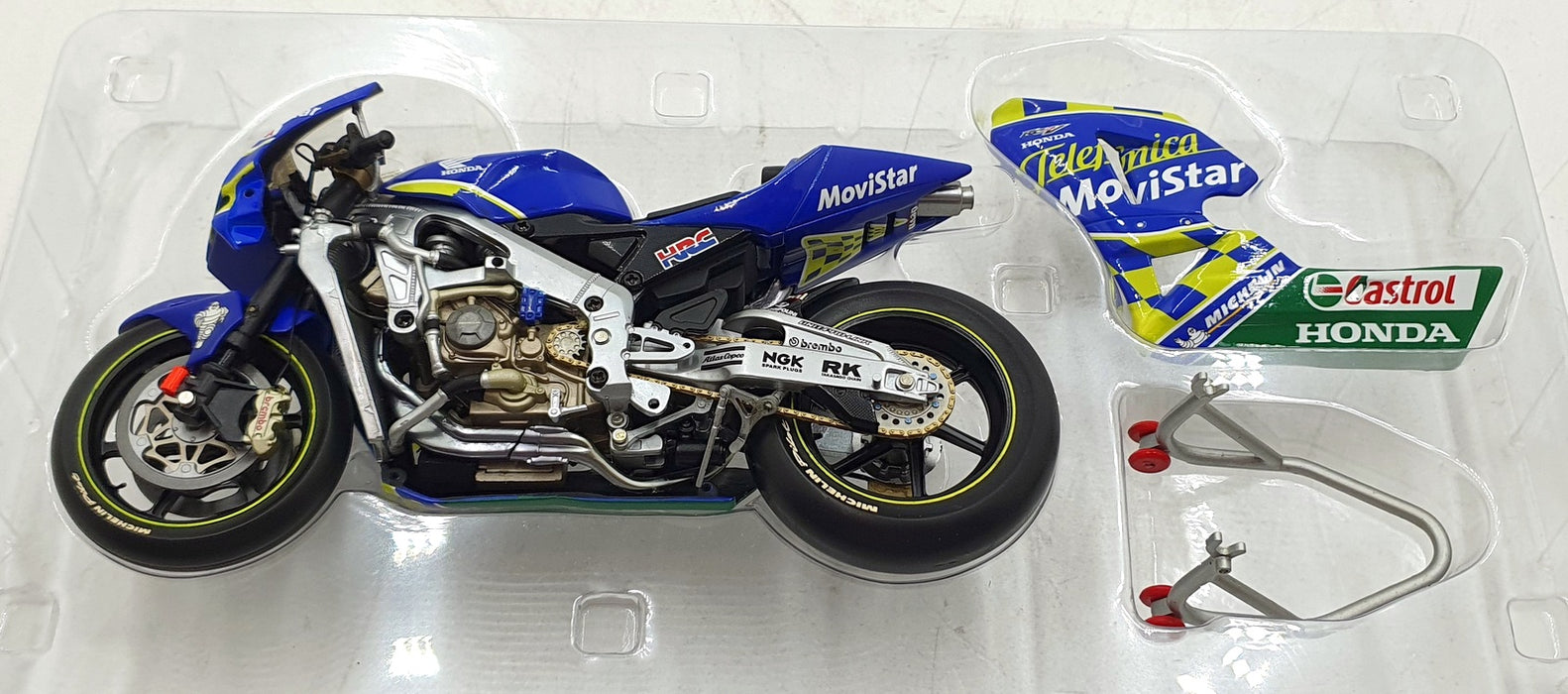 Minichamps 1/12 Scale Diecast 122 037174 - Honda RC211V Telefonica Movistar