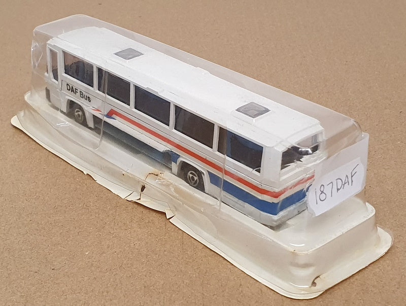 Etsi 1/87 Scale Diecast 187DAF - DAF Coach Bus - White