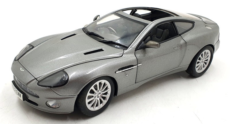 Beanstalk 1/18 Scale Diecast 14525F - Aston Martin V12 Vanquish - Met Grey