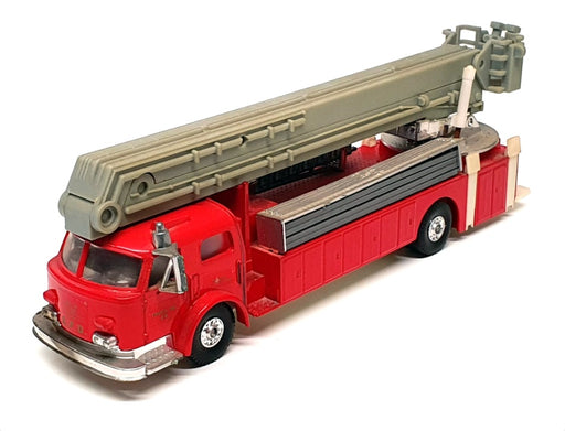 Model Power Playart 25523B - American LaFrance Fire Engine Baltimore - Red