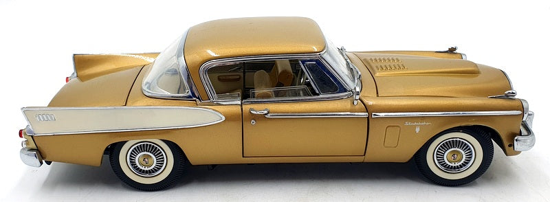 Signature 1/18 Scale Diecast 21125D - 1958 Studebaker Golden Hawk - Gold