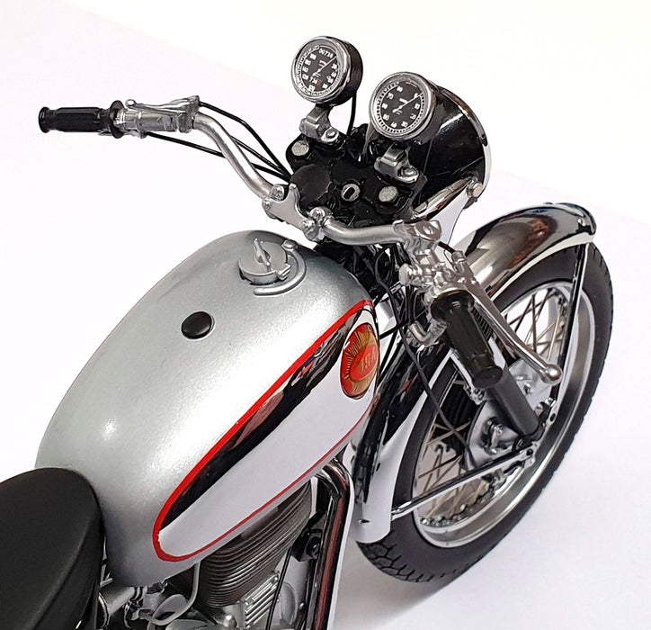 Minichamps 1/12 Scale 122 130000 - 1956 BSA Goldstar DBD34 Motorbike - Black