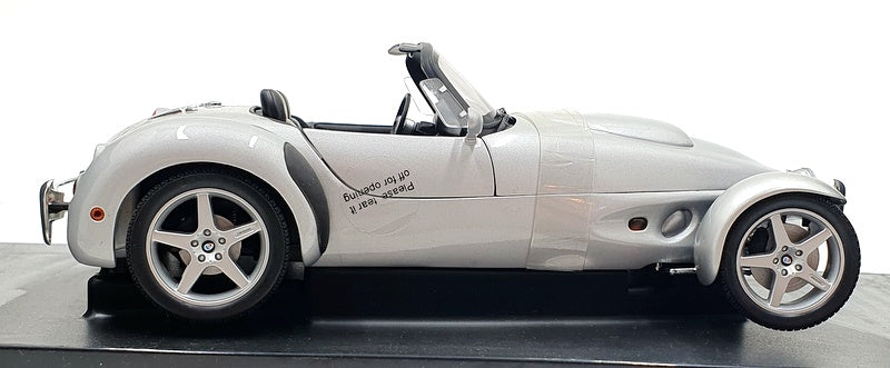 Autoart 1/18 Scale 78212 - 1998 Panoz AIV Roadster - Silver