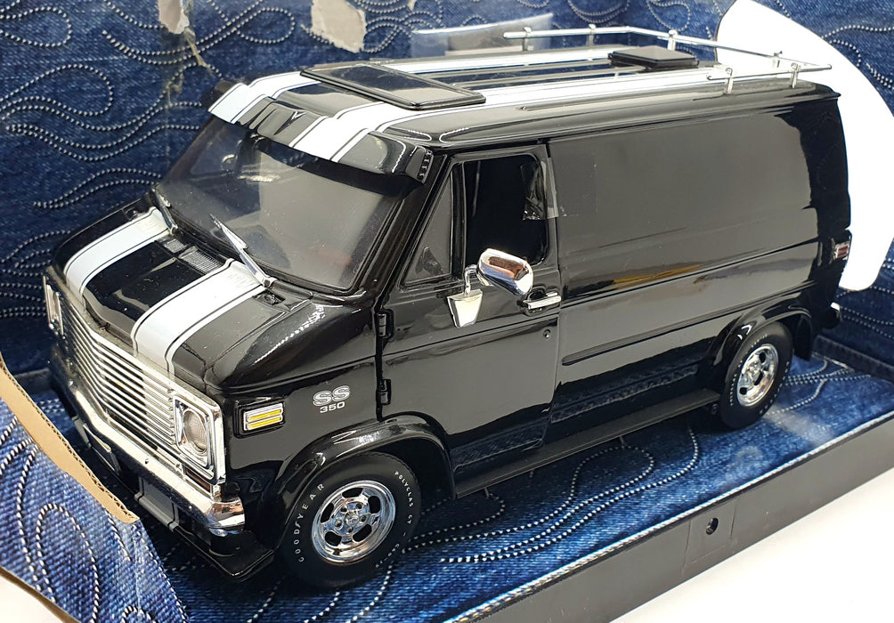 HIGHWAY 61 1/16 Scale 50173 - 1974 Chevrolet Custom Van - Black/White Stripes