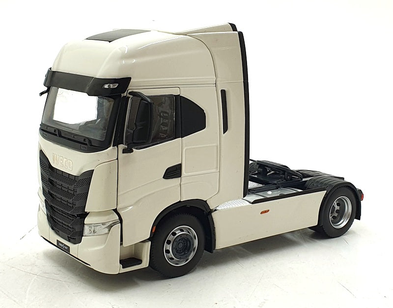Marge Models 1/32 Scale 2231-01 Iveco S-Way 4x2 Truck - White