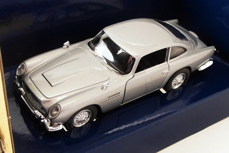 Corgi 1/36 Scale Diecast CC04311 - Aston Martin DB5 - Bond 007 Goldeneye