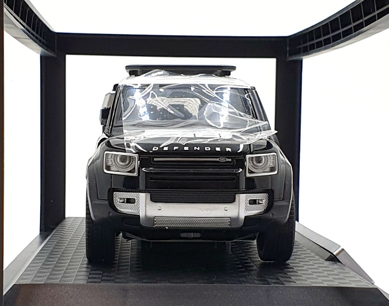 QY Toys 1/24 Scale Diecast Q2002A - Land Rover Defender 110 - Black/White