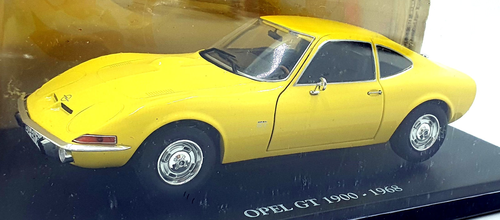Altaya 1/24 Scale Diecast ALA0043 - 1968 Opel GT 1900 - Yellow