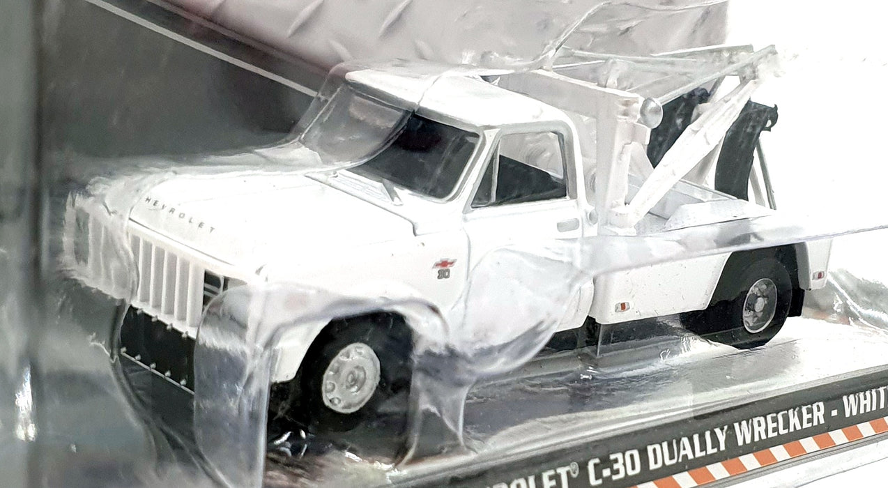 Greenlight 1/64 Scale 46070-A - 1968 Chevrolet C-30 Dually Wrecker