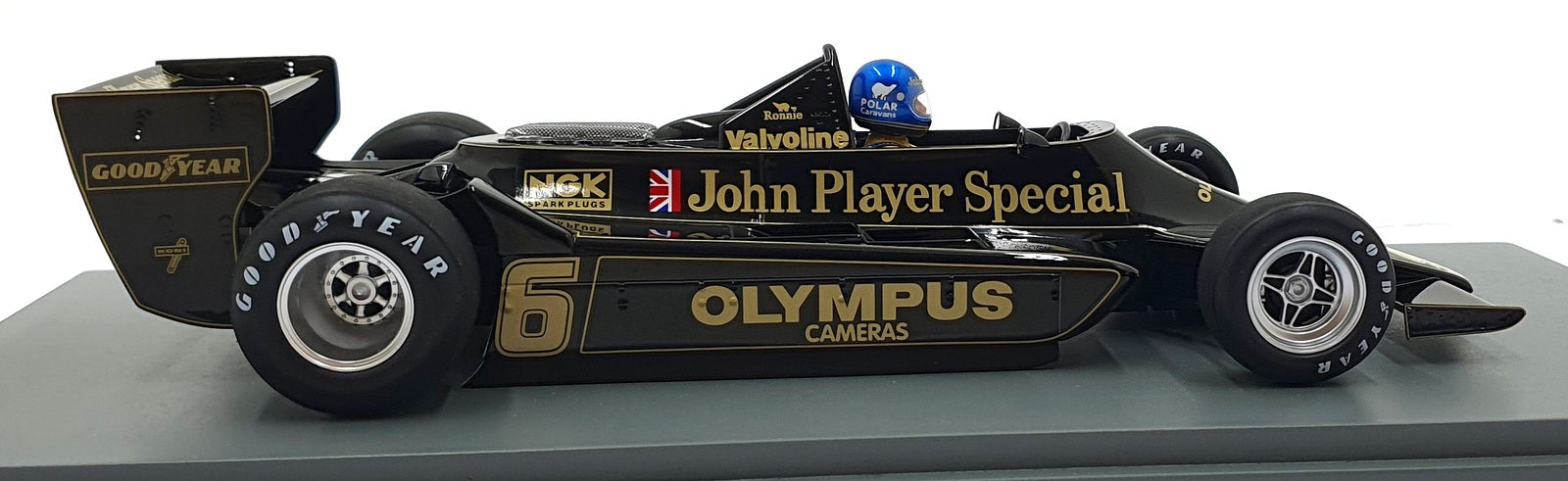 Spark 1/18 Scale 18S367 - Lotus 79 #6 1st Australian GP 1978 - Peterson