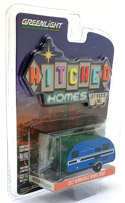 Greenlight 1/64 Scale 34090-D - 2017 Winnebago Winnie Drop - Blue