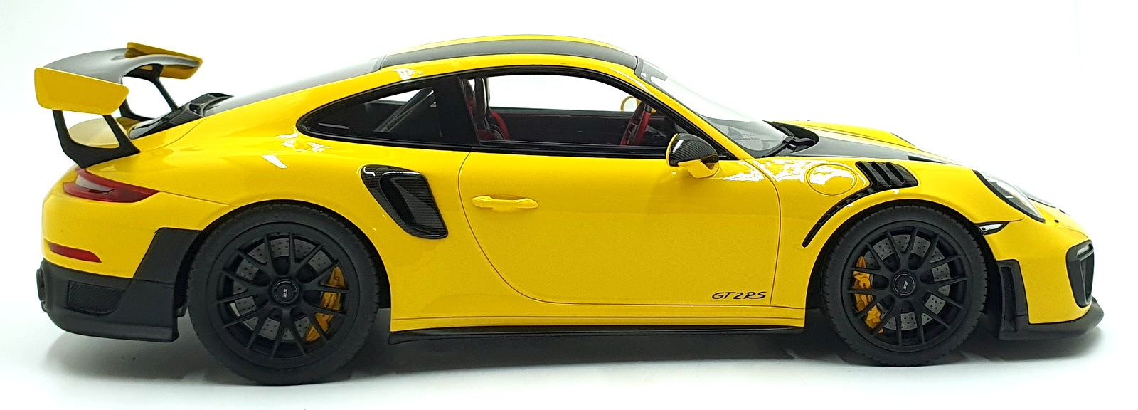 GT Spirit 1/12 Scale Resin GT535 - Porsche 911 (991.2) GT2 RS