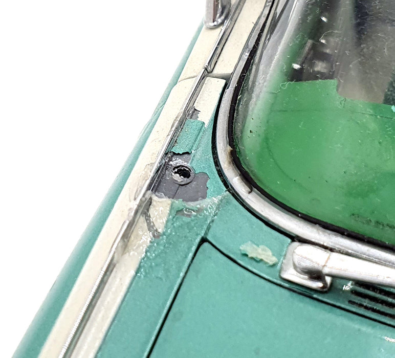 Sun Star 1/18 Scale Diecast 5241 - 1959 Oldsmobile 98 Hard Top - Green/White
