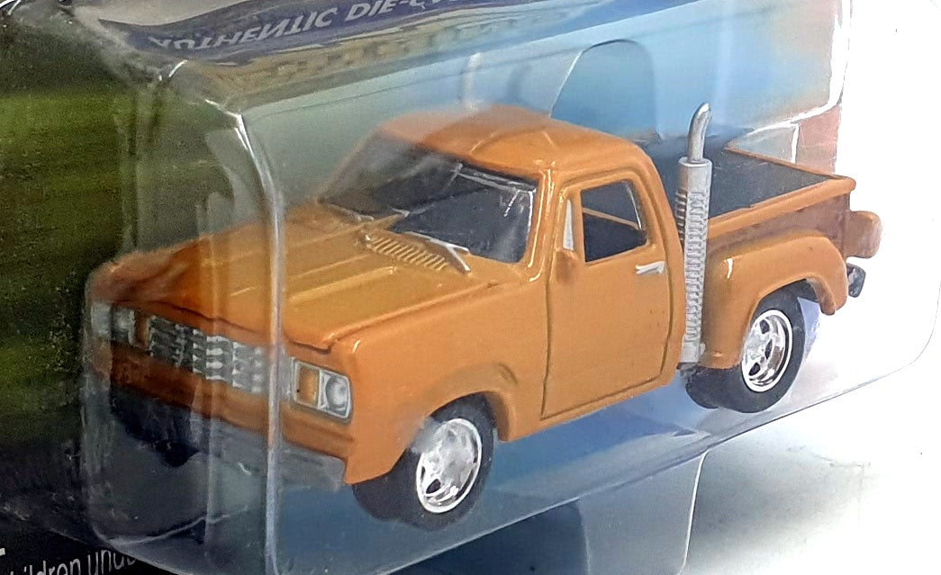 Johnny Lightning 1/64 Scale 358-00 - 1978 Dodge Truck - Met. Orange