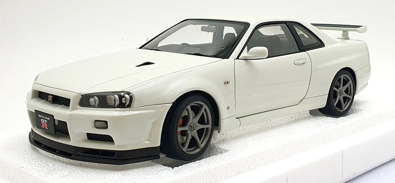 Autoart 1/18 Scale Diecast 77406 - Nissan Skyline GT-R (R34) V-Spec II - White