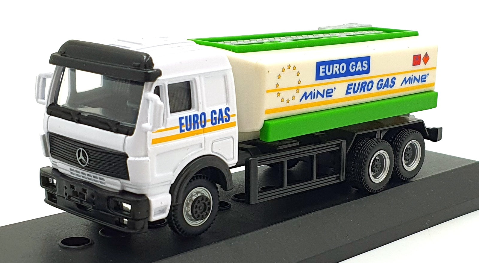 Cararama 1/60 Scale 100005F - Mercedes-Benz Euro Gas Truck - White