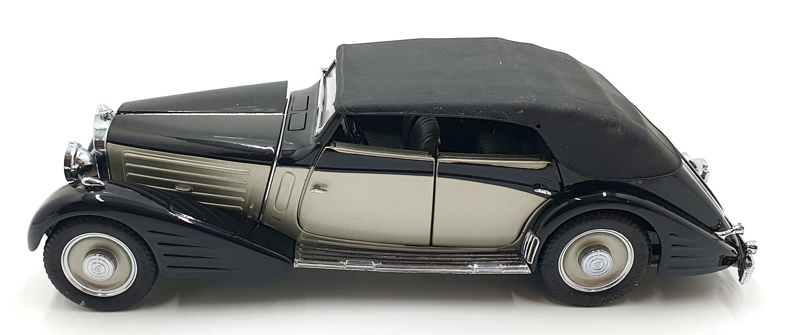Franklin Mint 1/24 Scale 6525S - 1939 Maybach Zepplin - Silver/Black