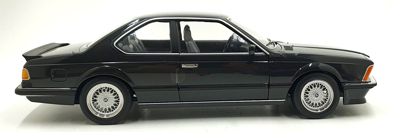 KK Scale 1/12 Scale KKDC120163 - 1987 BMW M635 CSI - Black